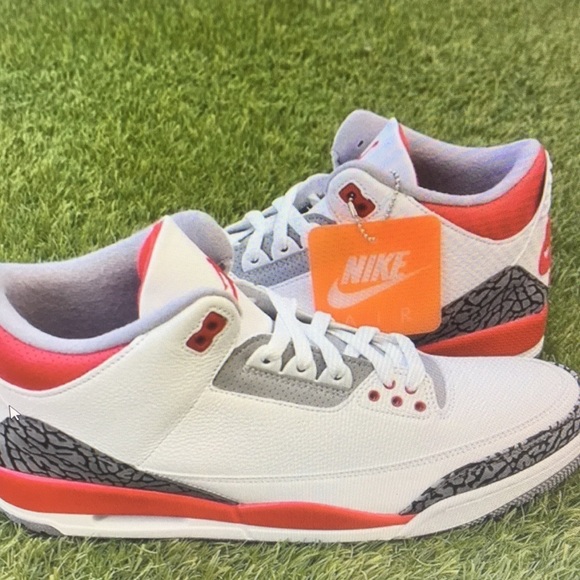 Nike White and Red Sneakers